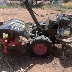 6 HP Rear RotoTiller Only 2 Years old.  Was $800. Now $299 obo