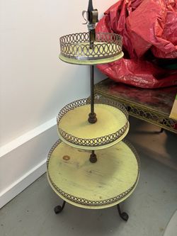 Cake stand