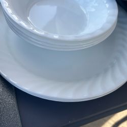 Brand New Bows And Plates Yard Sale Today Only