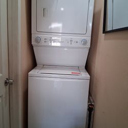 DRYER AND WASHER 
