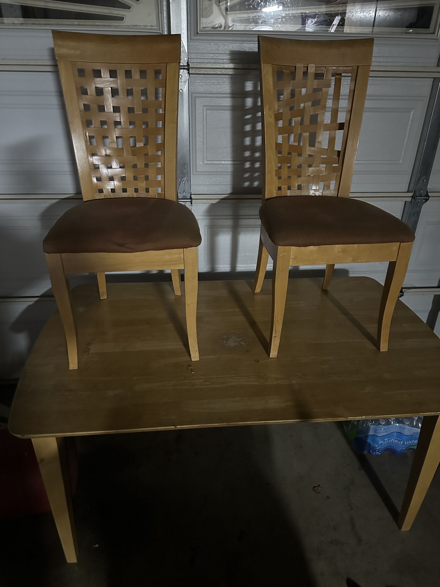 Table & Chairs