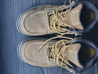 KEEN BOOTS 👢