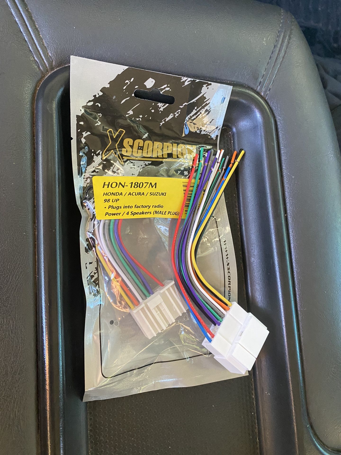 HONDA, ACURA,SUZUKI 98 Up Radio Harness