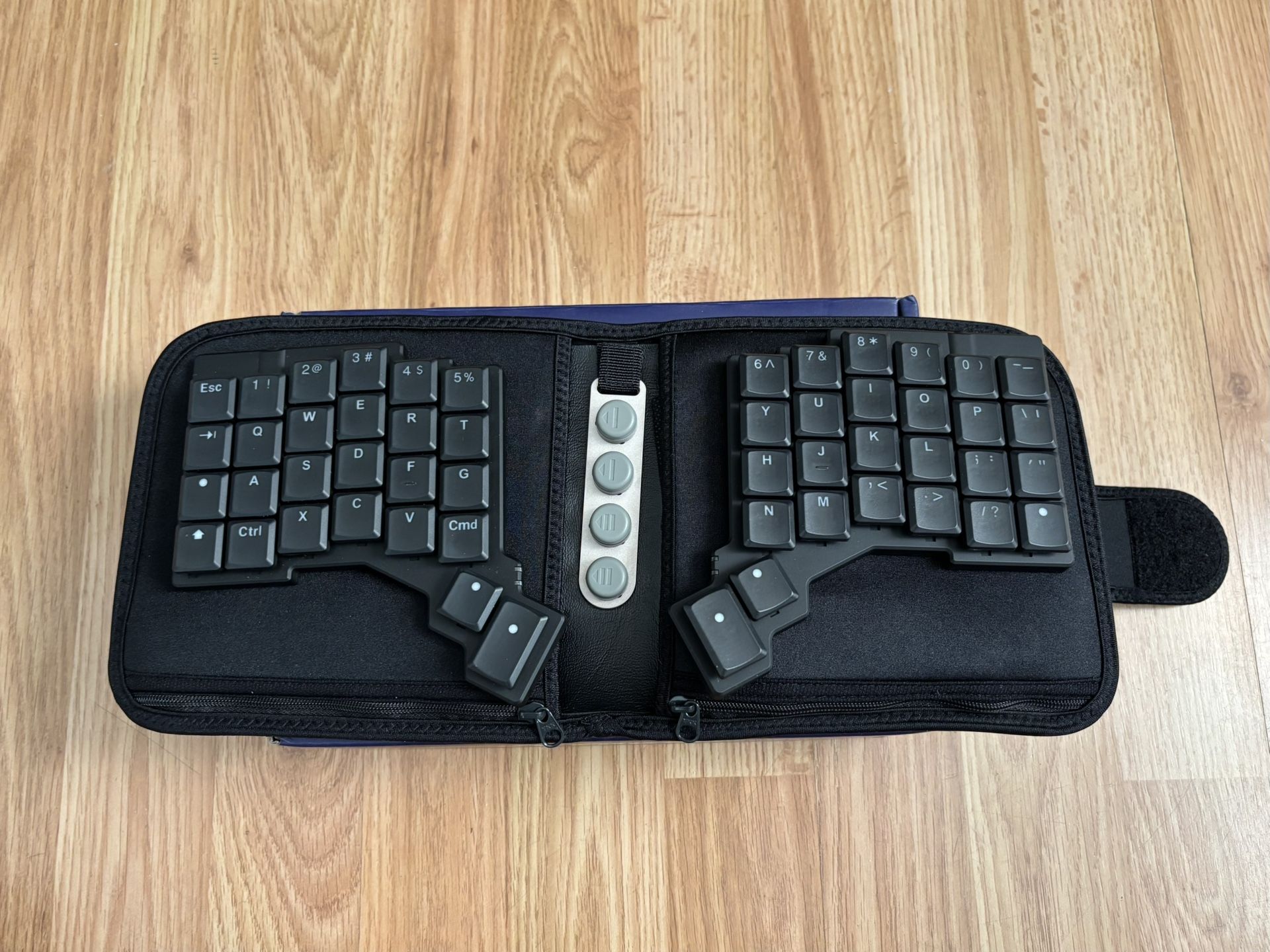 ZSA Voyager Split Ergonomic Mechanical Keyboard Black (Lightly Used)