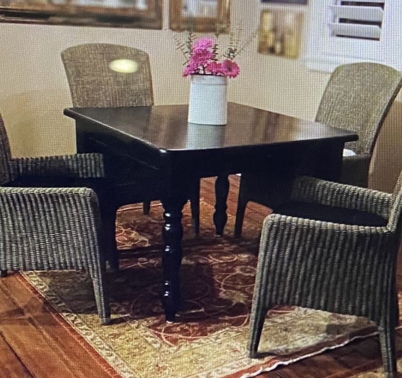 Pottery Barn Table 38” Square