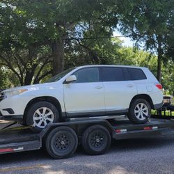 Toyota Highlander For Parts 