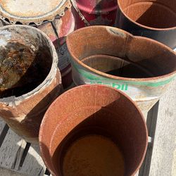 Empty barrels and empty drums