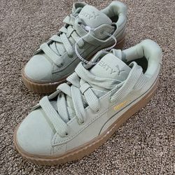 PUMA x FENTY Creeper Phatty Nubuck – Women’s US 5.5 – Green
