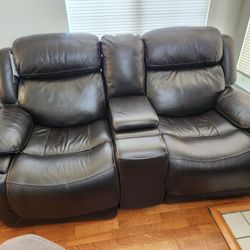 Leather Double Power Recliner – Like New! 