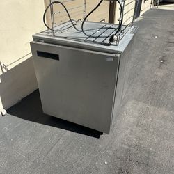 Free  restaurant Fridge