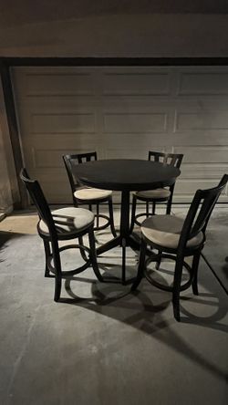 Bar Size Table 4 Chairs Used