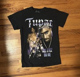 Black Tupac Graphic Tee