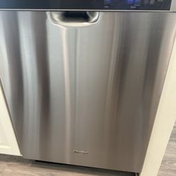 Whirlpool Dishwasher 