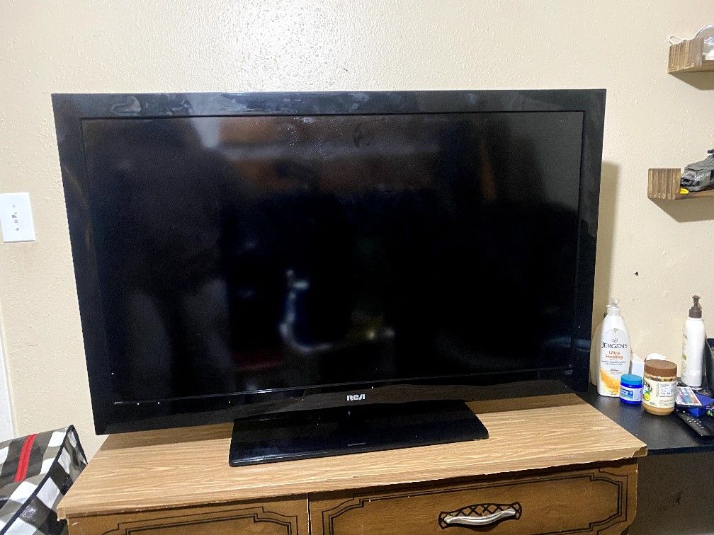 40in RCA TV