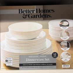 12 Pieces + 2 Large Plates + 2 Small Plates