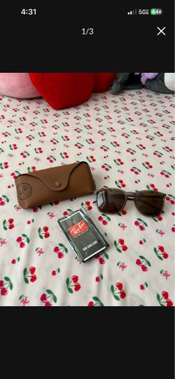 Ray-Ban Sunglasses with Case and Cloth