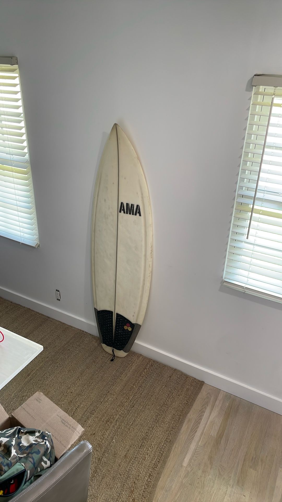 AMA 5’8 Surfboard