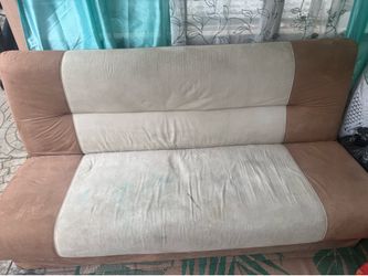 Free couch !!!