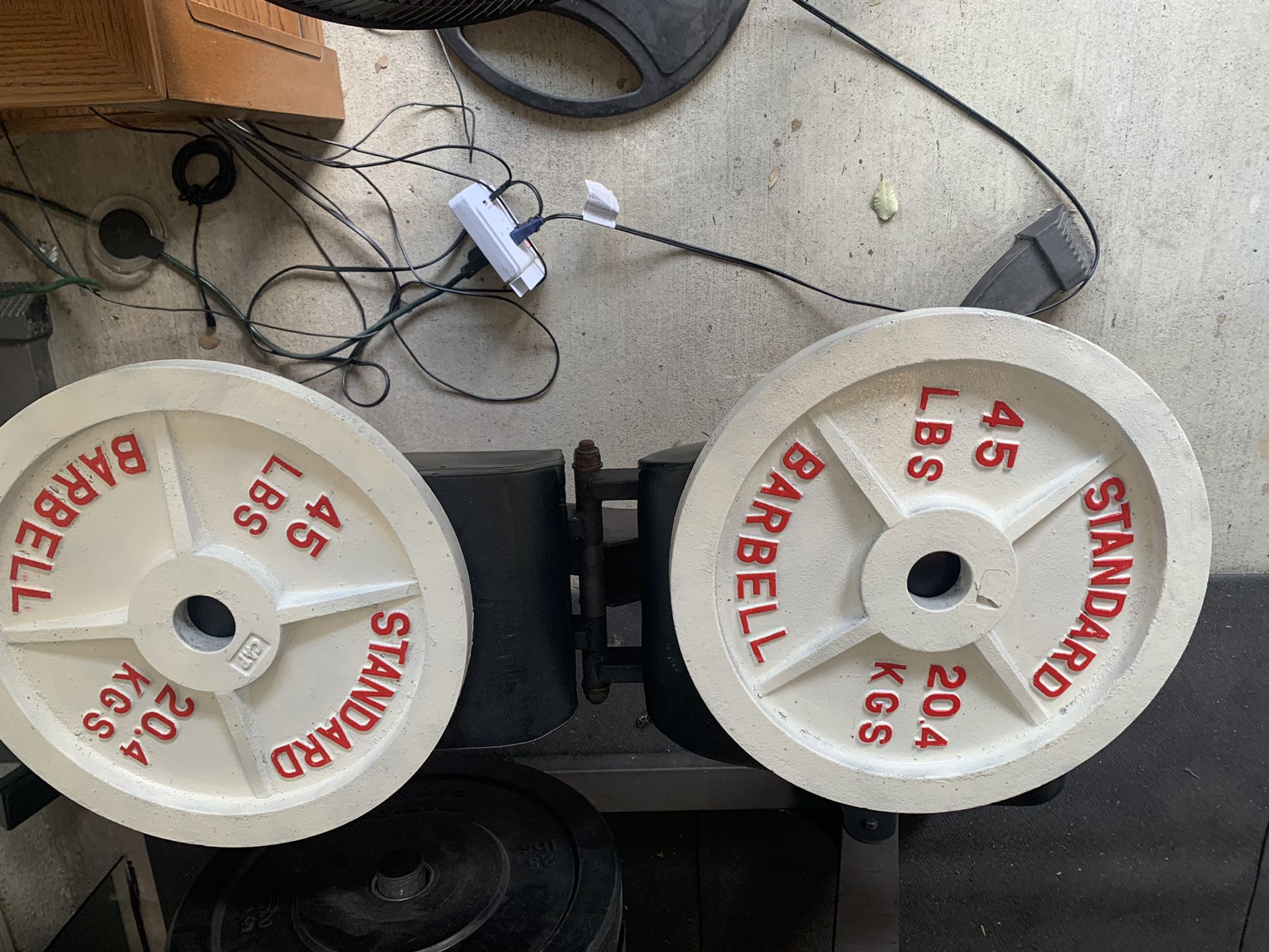 🔥Reduced🔥 2, 45lbs Olympic size weights