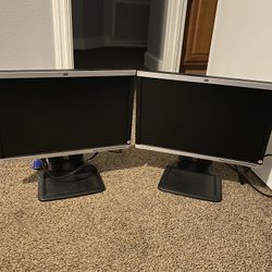 30$ - Two (20*inch) Monitors HP