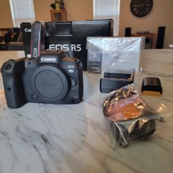 Canon EOS R5 Mirrorless Camera - Body Only, Black