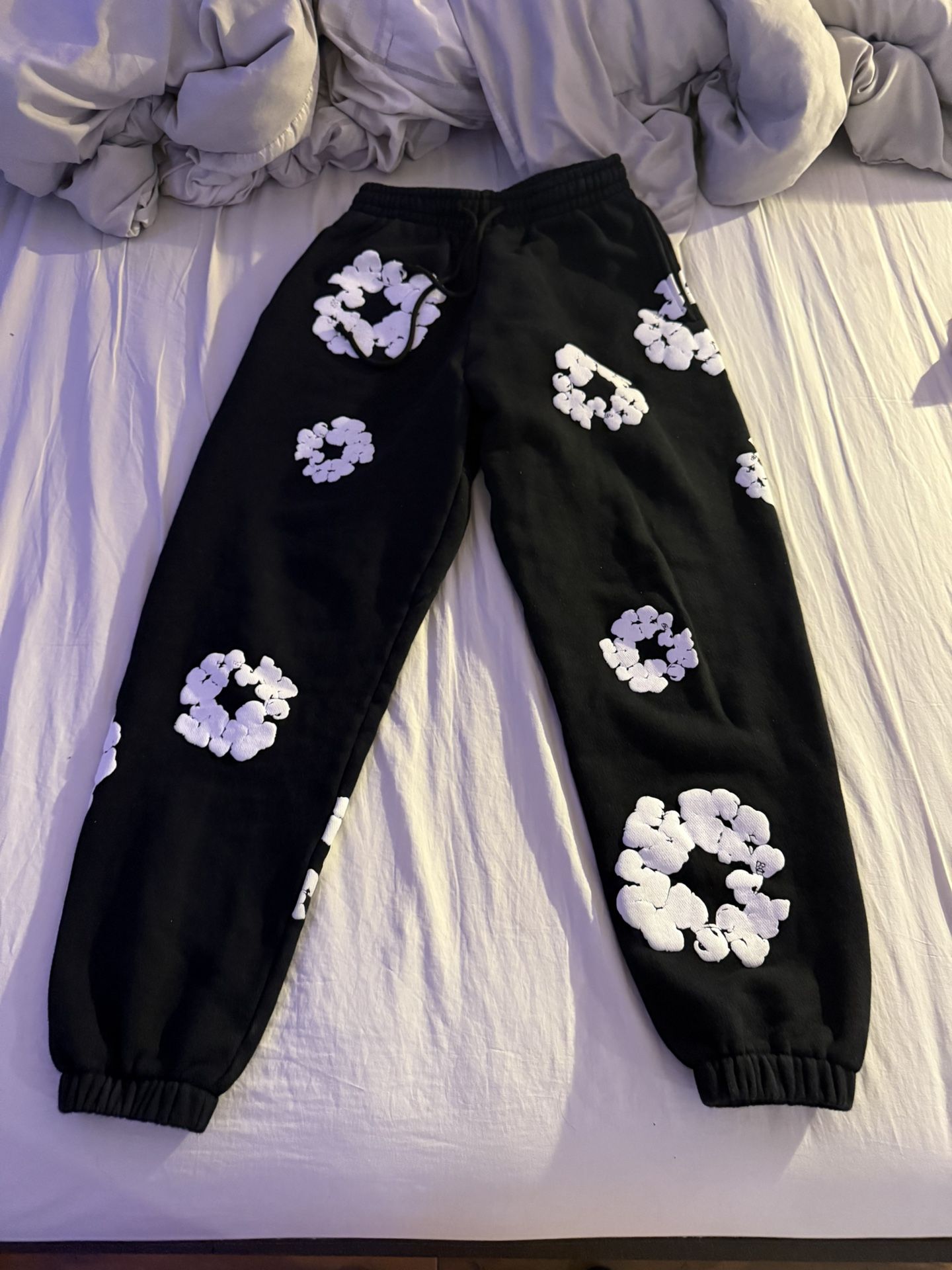 Denim Tear Sweats Small 180$