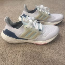 Adidas ULTRABOOST 22 FTW GX5929 Women's Size 9 Running Shoes