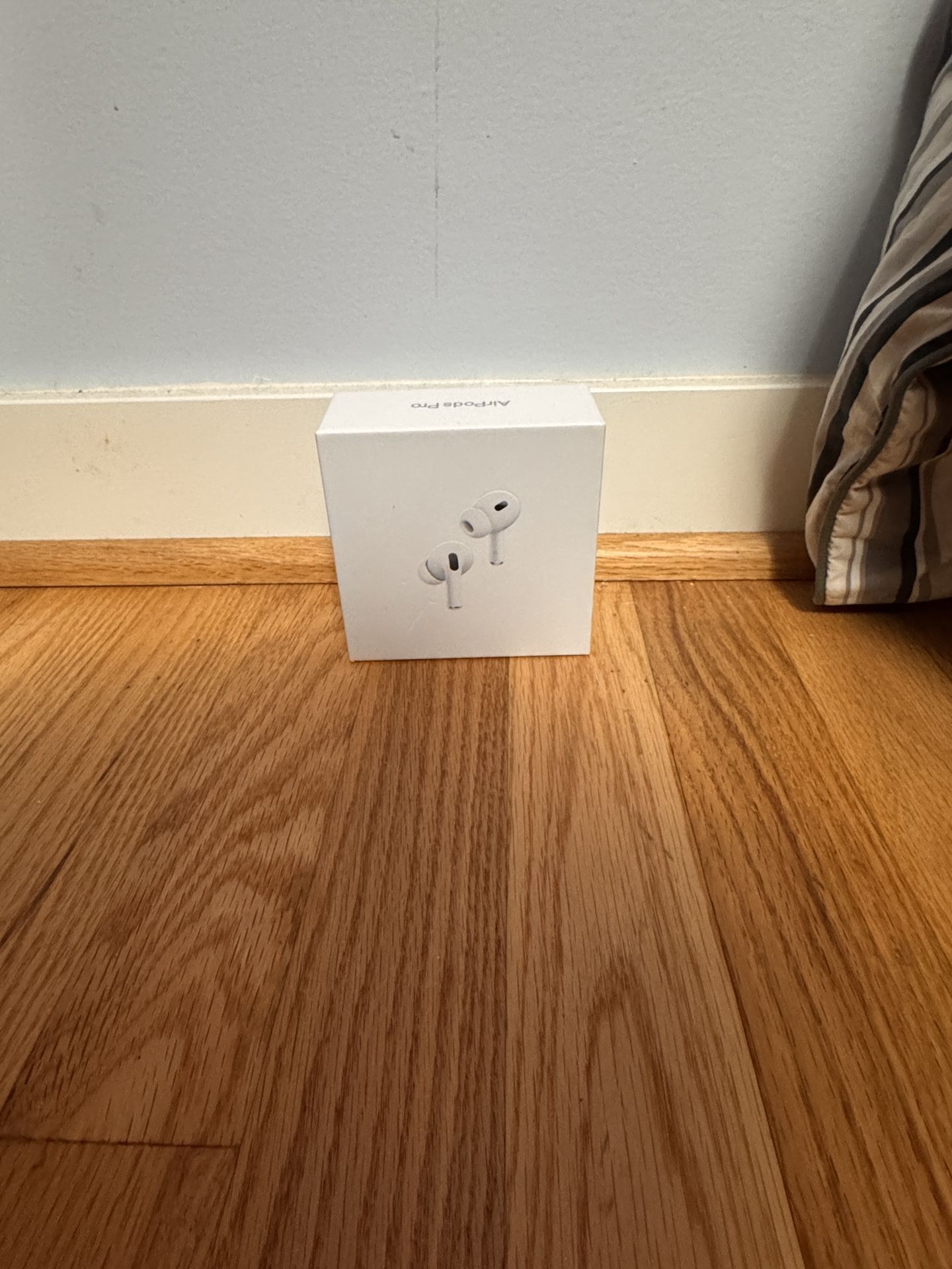Airpods pro 2nd Generation with MagSafe Charging Case