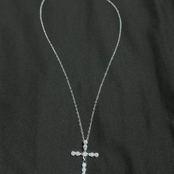 Sterling Silver Necklace. Cross Pendant 