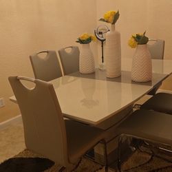 Dinning Table For 6