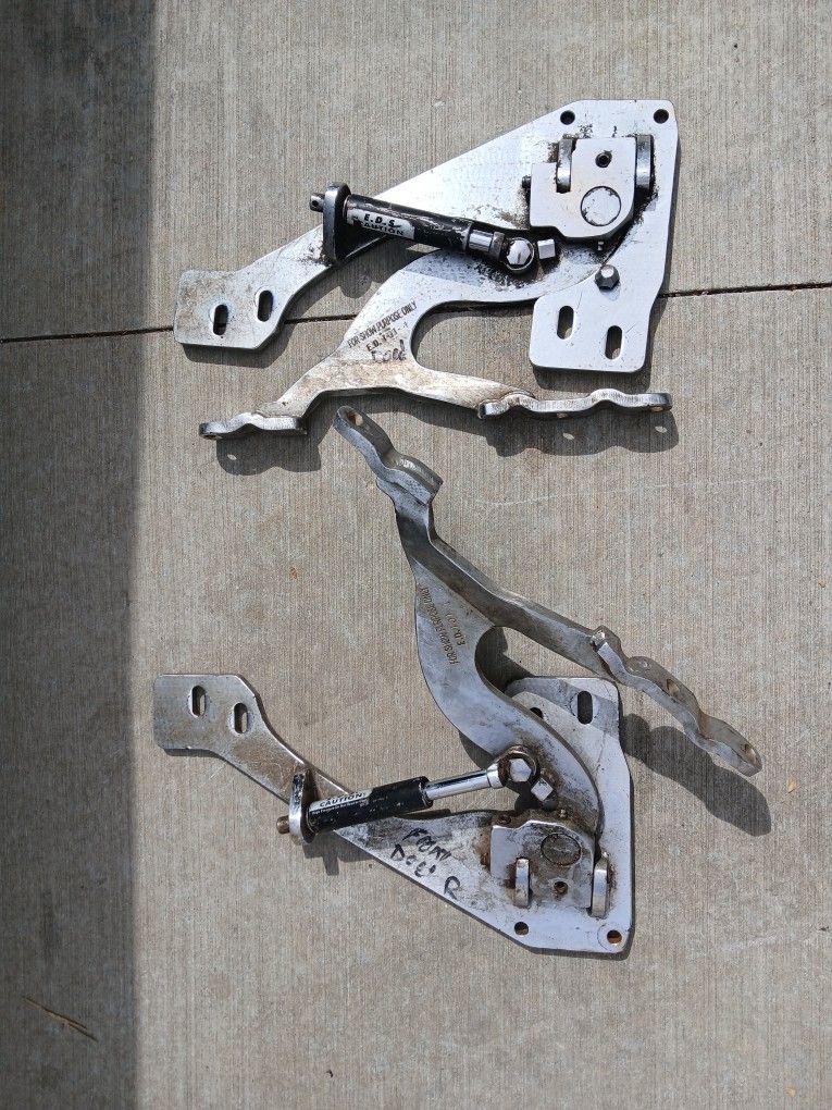 Lambo Door Hinges W/ Actuators