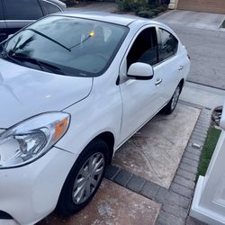 2014 Nissan Versa Sv