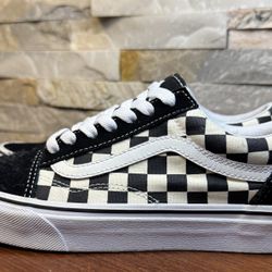 M-5.5 W-7 Vans Old Skool Primary Check shoe in black and white EUC