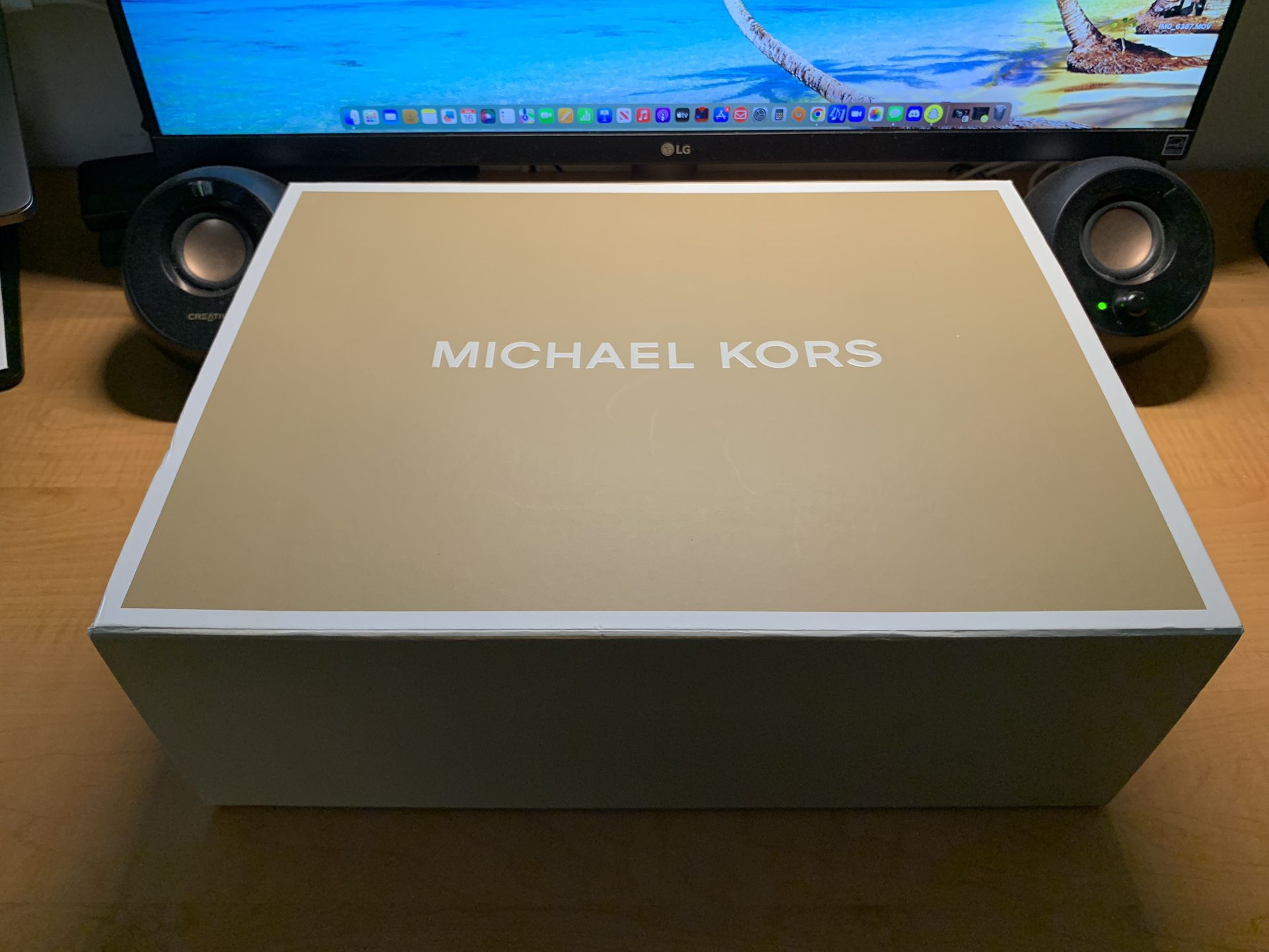 Michael Kors Reed Large Leather Belted Satchel for Sale in Sacramento, CA -  OfferUp