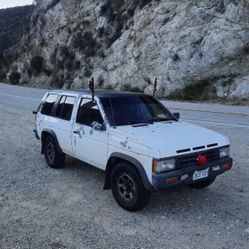 1993 Nissan Pathfinder 