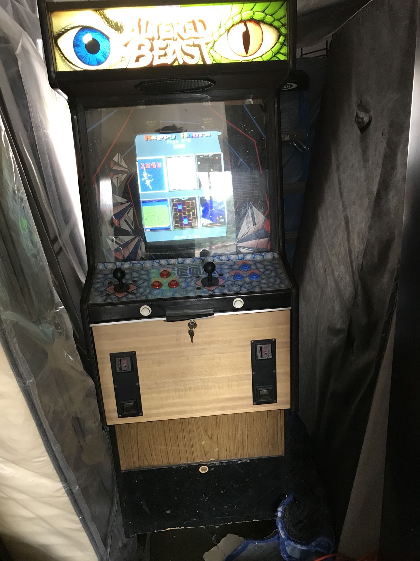 Arcade with 48 games