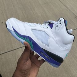 Air Jordan 5 Grapes