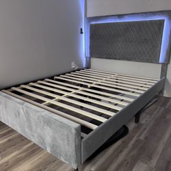 SUPER LED Lighted Platform Bed Frame Only Grey Velvet Brand New ! King $348 Queen $258 Full $228 