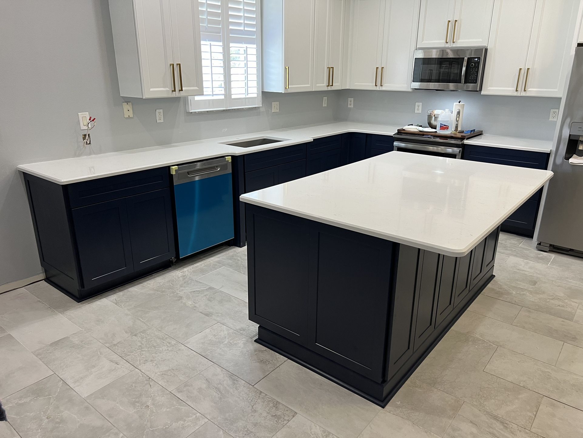 Kitchen New Cabinets And Quartz Countertops