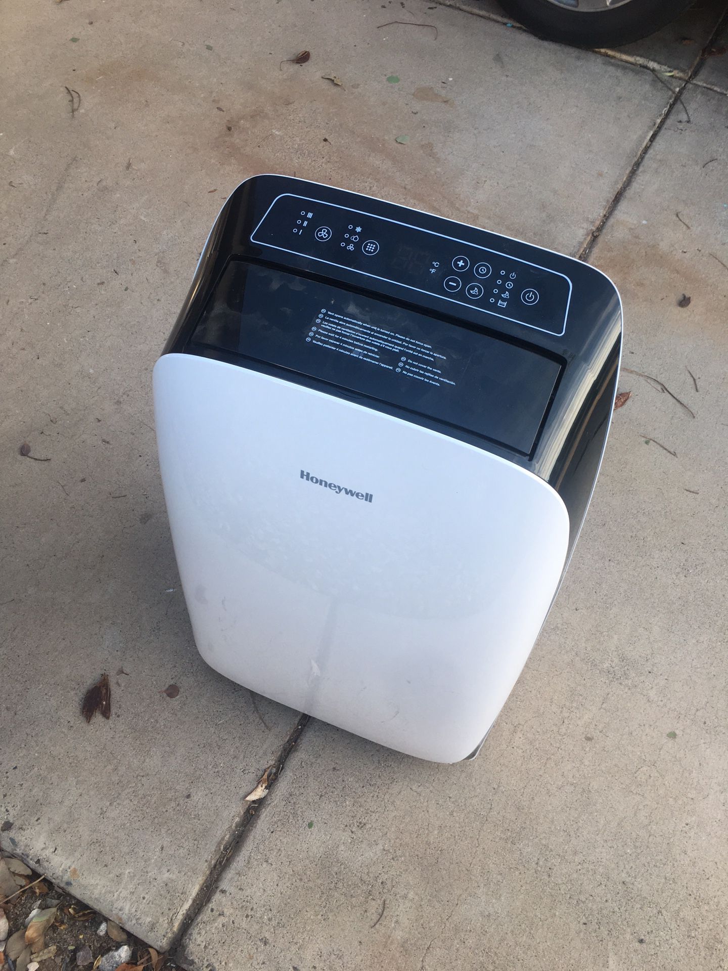 Honeywell mobile A/C unit with dehumidifier