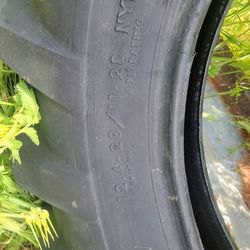 Free Tractor Tire 12.4-28