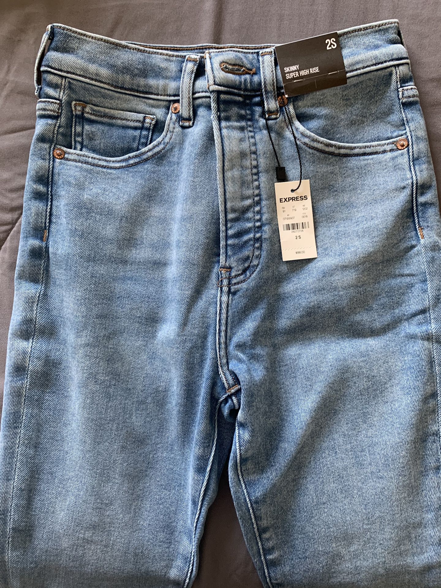 Express Skinny Jeans Medium Wash Ripped