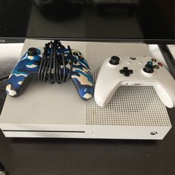 Xbox One S With 2 Remotes 