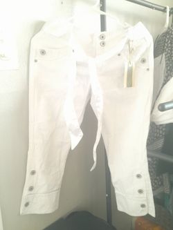 Clash White Capri Pants Size Small