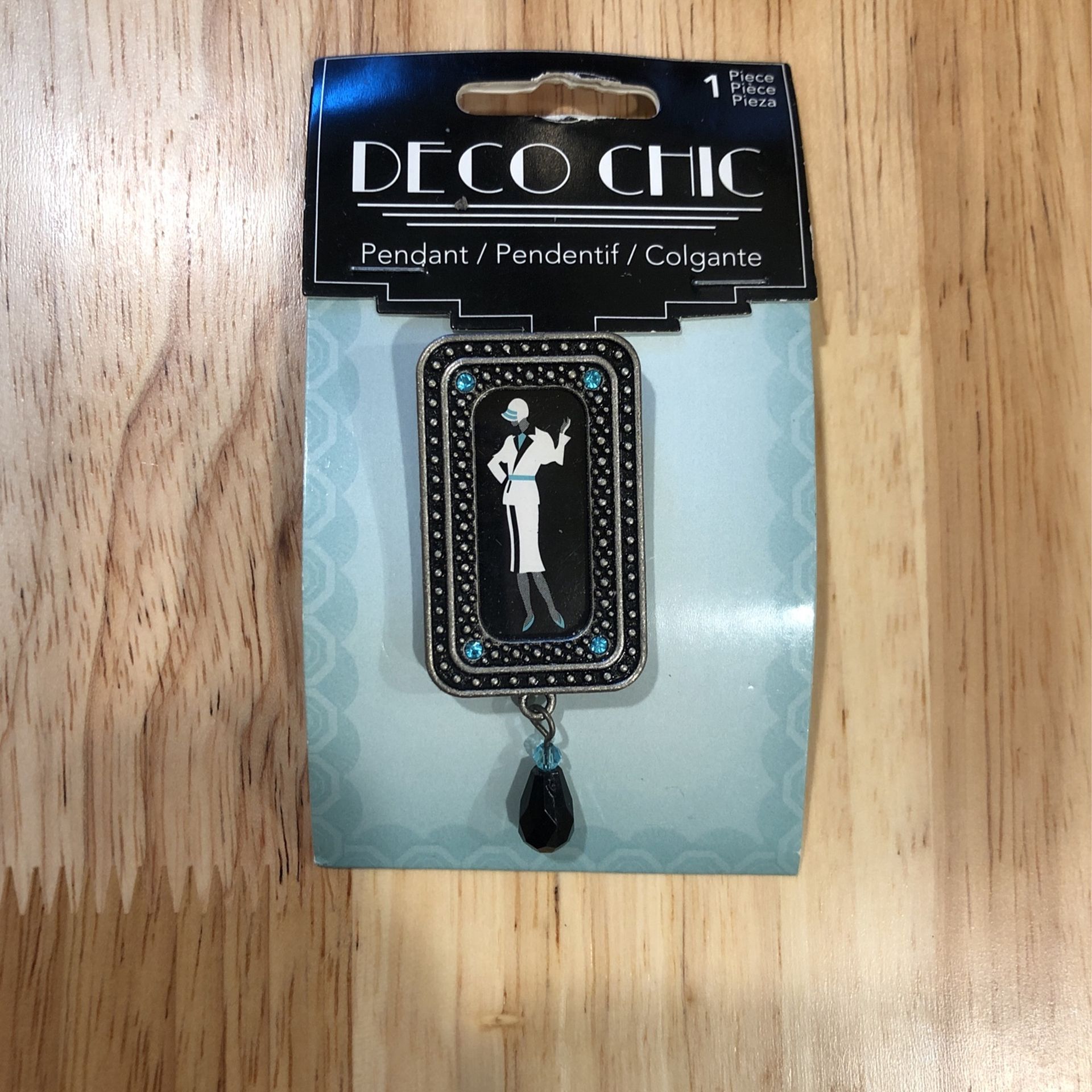 Deco Chic Pendant (Metal Casing)