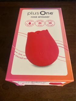 plusOne Rose Arouser Personal Massager