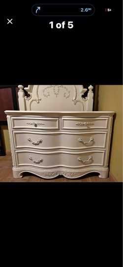 ❤️BEAUTIFUL DRESSER ONLY IN WHITE COLOR 44”  x 19” x 30”❤️
