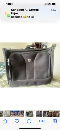 Suitcase - Valice Get ready To  Leave ; Like New Only $25.- Measurements 21”1/2 By 23”1/2 By 8”1/2 When Is Close .