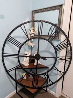 Reloj de metal grande