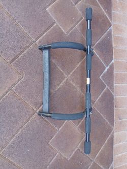 Iron Gym Doorway Pull-Up Bar